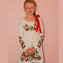 Дитяча вишита сукня Метелики