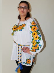 Жіноча вишита блуза Соняхи