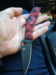 Нож Spyderco Endela - Red & Black 20CV