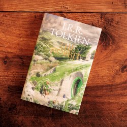 The Hobbit (Illustrated Edition) - J. R. R. Tolkien HarperCollins
